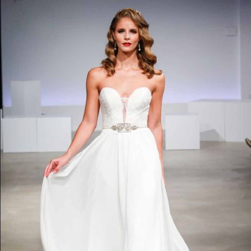 Wedding gown